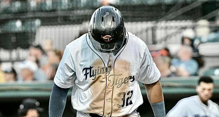 Regresó al béisbol de Cuba pelotero firmado por 150 mil dólares y debutará mañana Regresó al béisbol de Cuba pelotero firmado por 150 mil dólares y debutará mañana